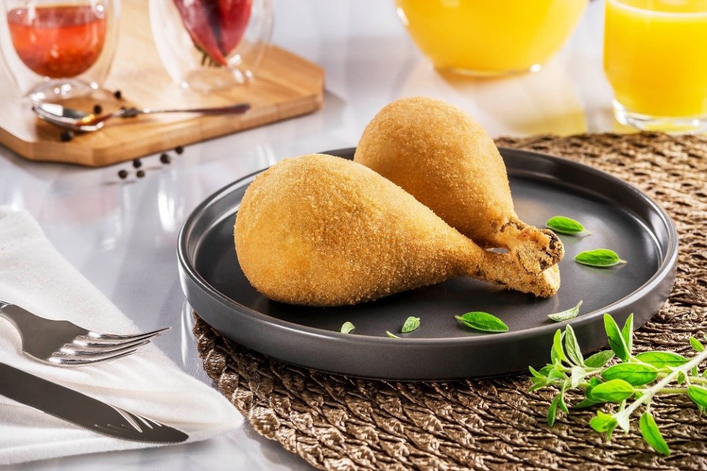 O Reinado da Coxinha: Ofner celebra o dia nacional da iguaria com receitas tradicionais e recheios&nbsp;generosos